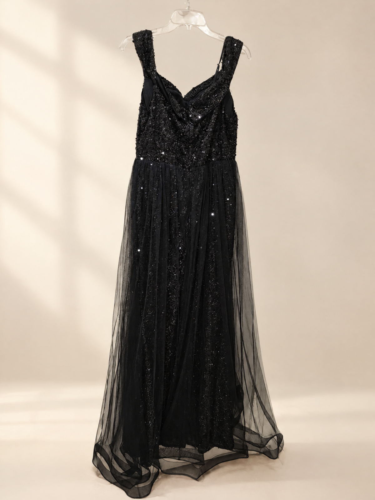 Women's Black Sequin Off Shoulder Maxi Dress, Sweetheart Bodycon Evening Gown with Tulle Overlay